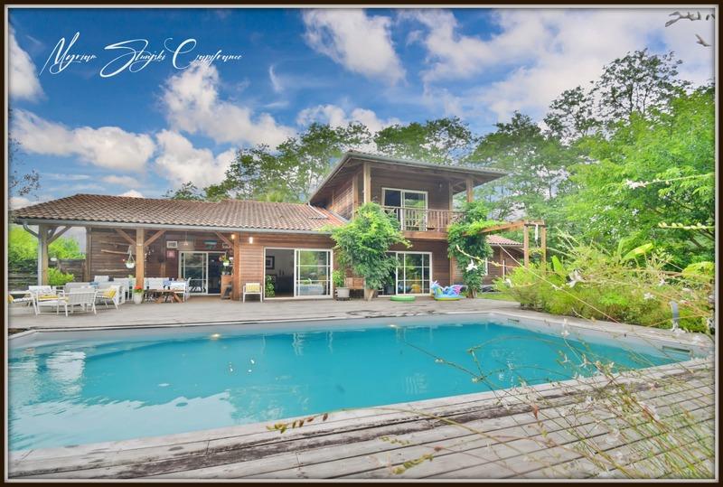 Propriété - 290 m² - 5 pièces