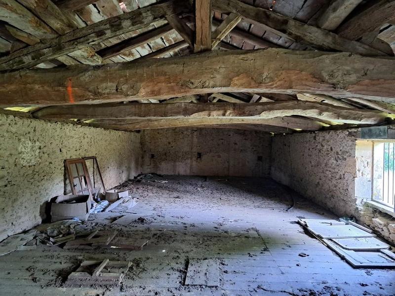 Maison - 250 m² - 4 pièces