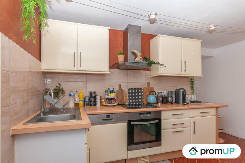 Appartement - 93 m² - 6 pièces