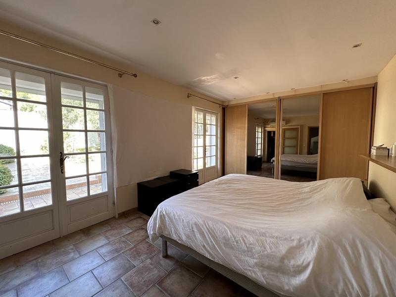 Maison - 280 m² - 7 pièces