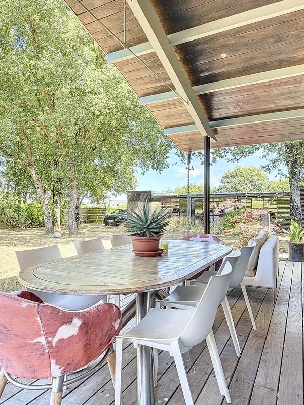 Maison - 208 m² - 5 pièces