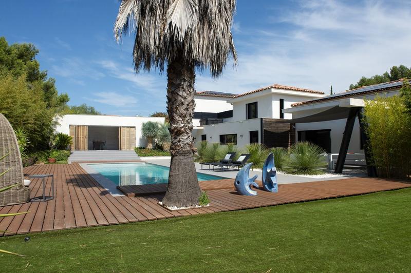 Maison - 235 m² - 6 pièces