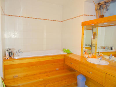 Appartement - 70 m² - 2 pièces