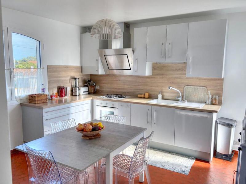 Maison - 220 m² - 8 pièces