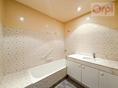 Appartement - 67 m² - 2 pièces