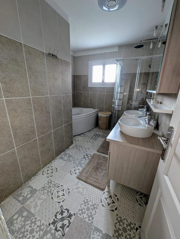 Maison - 175 m² - 7 pièces