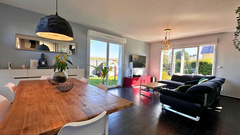 Maison - 90 m² - 6 pièces