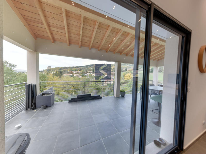 Villa - 120 m² - 5 pièces