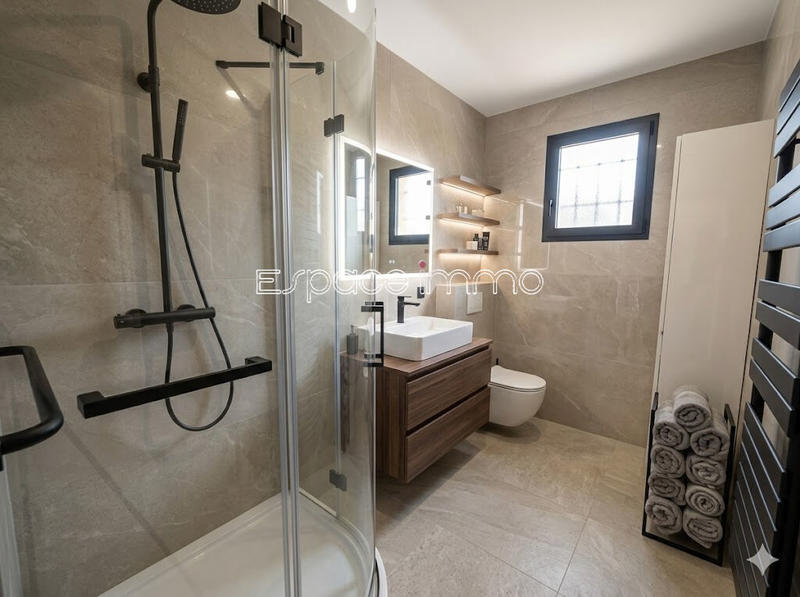 Maison - 81 m² - 5 pièces