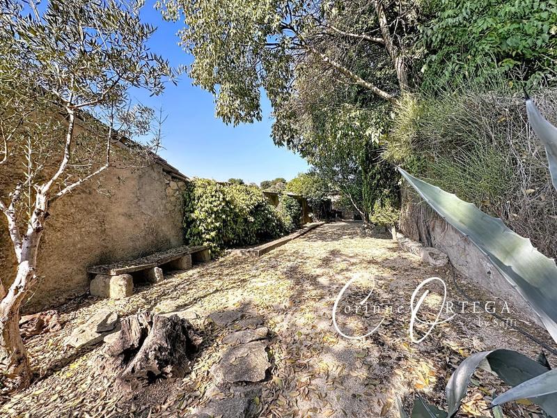 Maison - 220 m² - 7 pièces