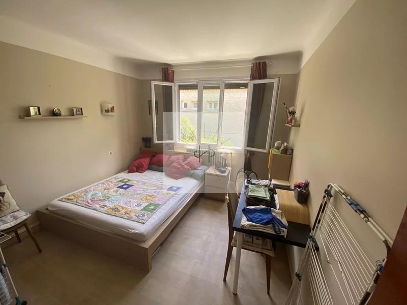 Maison - 187 m² - 8 pièces