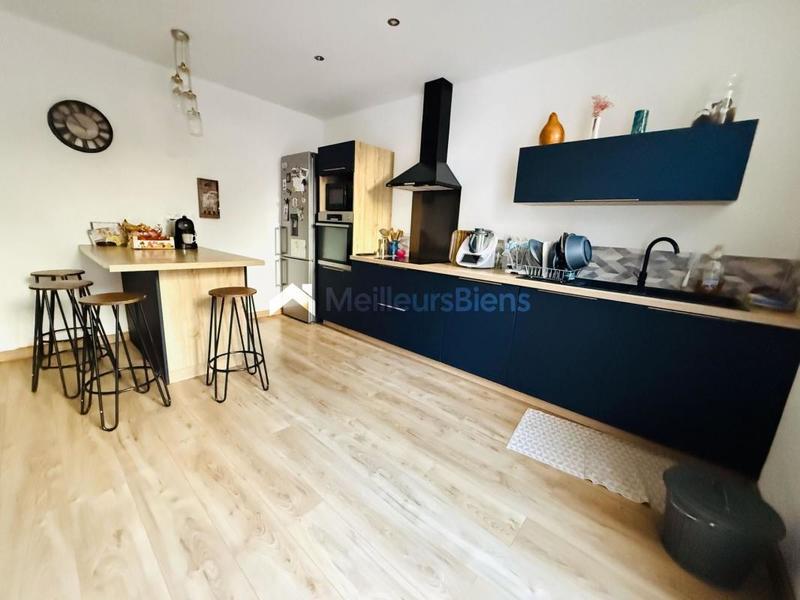 Maison - 182 m² - 7 pièces