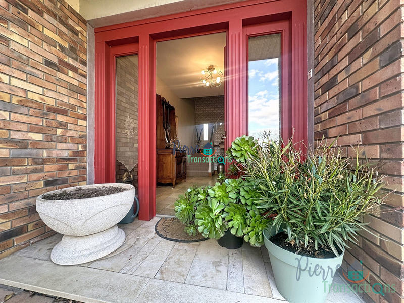 Maison traditionnelle - 199 m² - 6 pièces