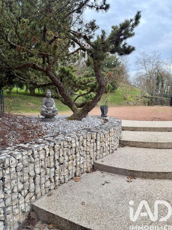 Maison - 137 m² - 5 pièces