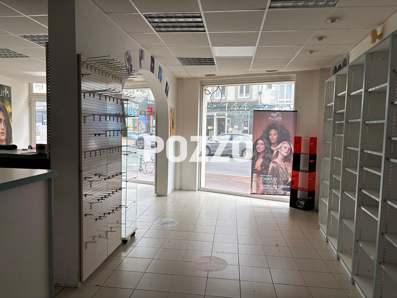 Local commercial - 60 m² - 1 pièce