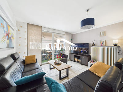 Appartement - 86 m² - 5 pièces