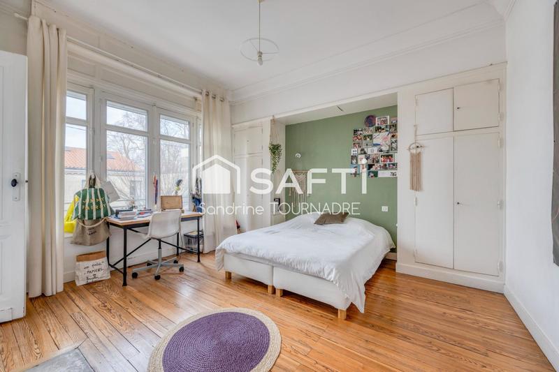 Hôtel particulier - 203 m² - 7 pièces