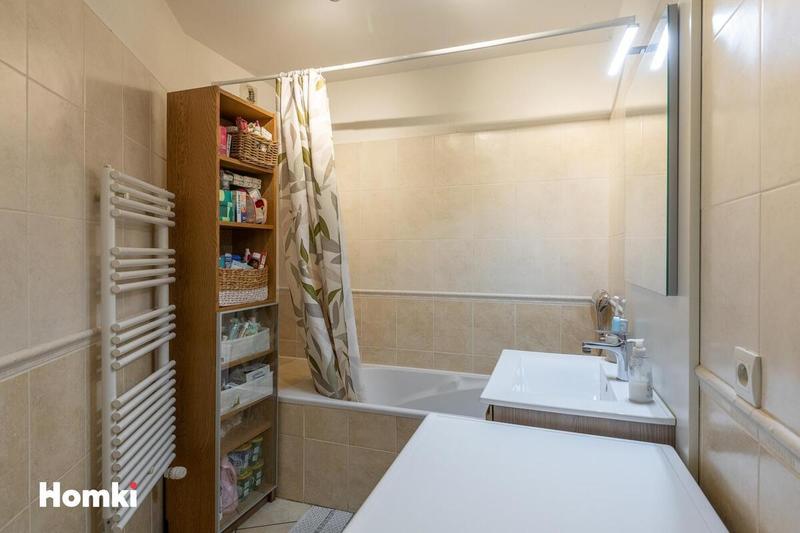 Appartement - 70 m² - 3 pièces