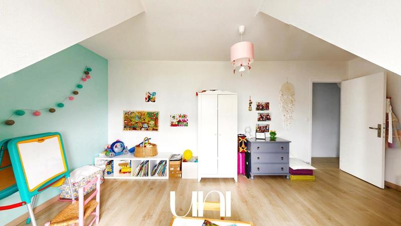 Maison - 95 m² - 5 pièces