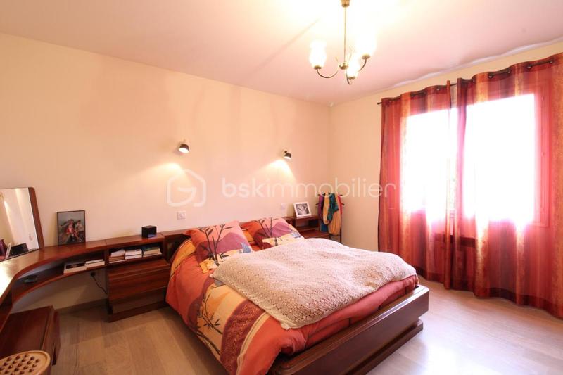 Maison - 185 m² - 7 pièces