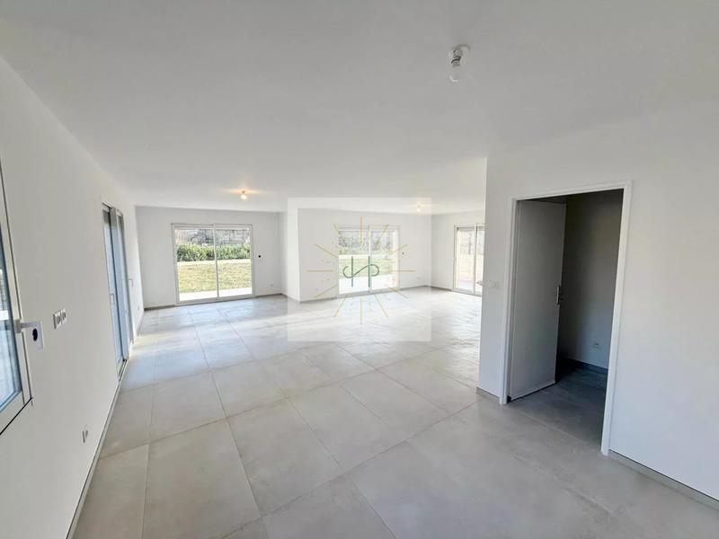 Maison - 118 m² - 4 pièces