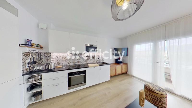 Chambre - 80 m² - 4 pièces