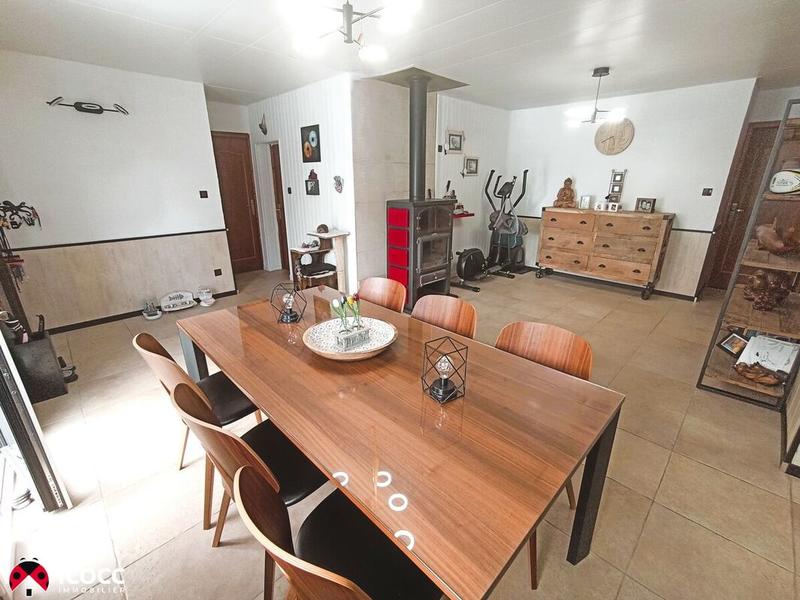 Maison - 108 m² - 6 pièces