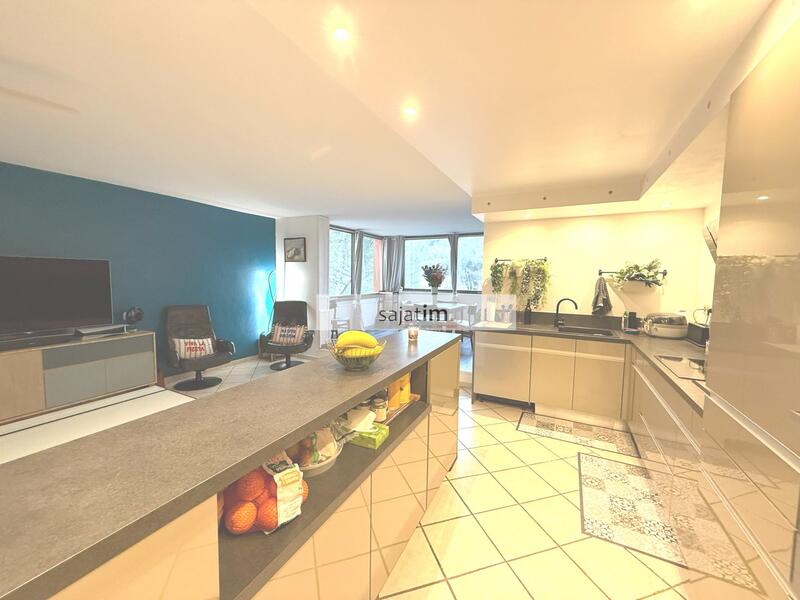 Appartement - 80 m² - 4 pièces