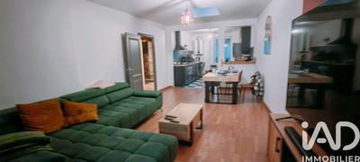 Appartement - 99 m² - 4 pièces