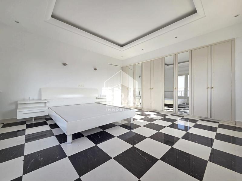 Maison - 190 m² - 6 pièces