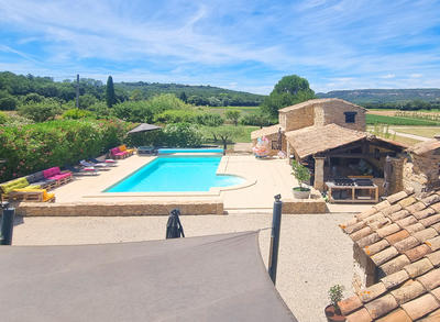 Mas - 260 m² - 12 pièces