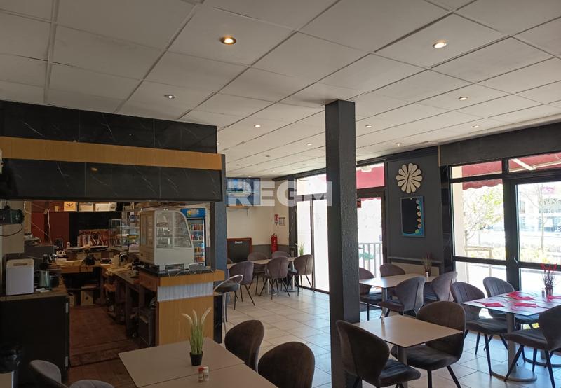 Local commercial - 645 m²