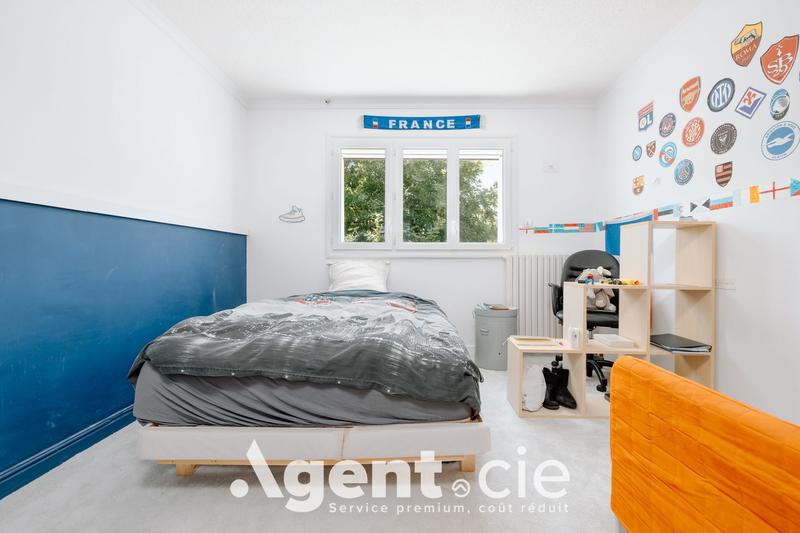 Maison - 143 m² - 7 pièces