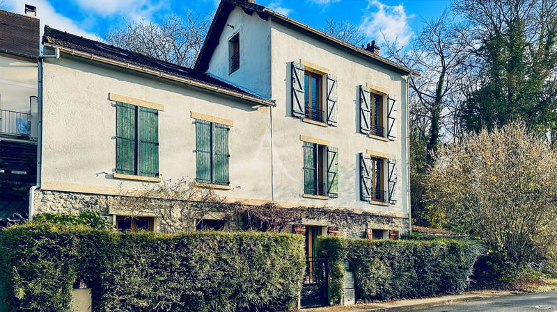 Maison - 202 m² - 6 pièces