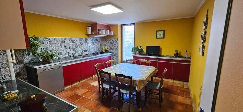 Maison - 410 m² - 11 pièces