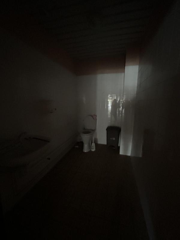 Local commercial - 1 000 m²