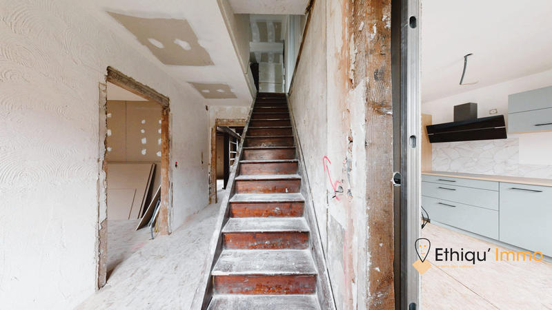 Maison - 151 m² - 6 pièces