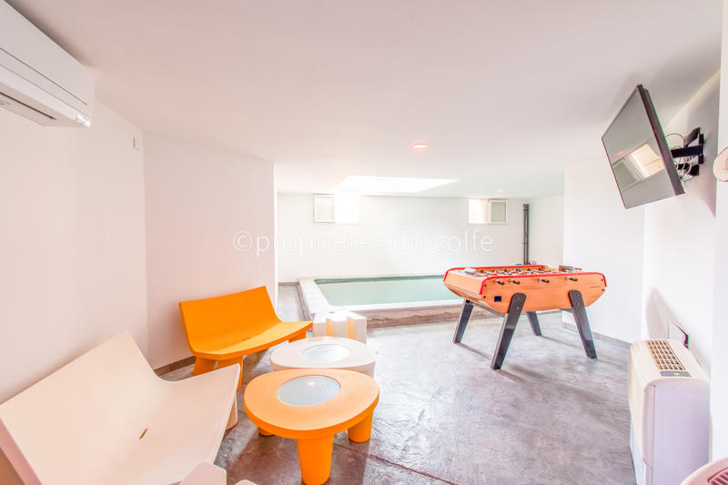 Maison - 200 m² - 6 pièces