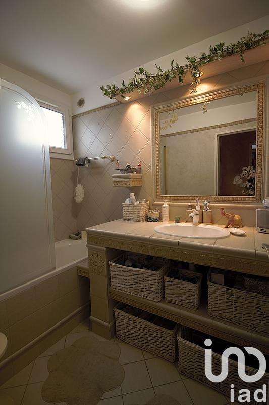 Maison - 121 m² - 5 pièces