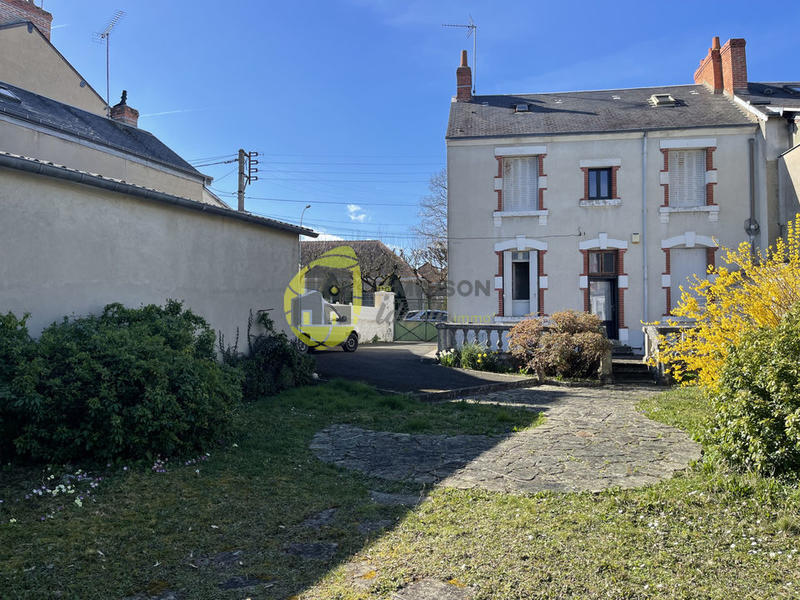 Maison - 86 m² - 5 pièces
