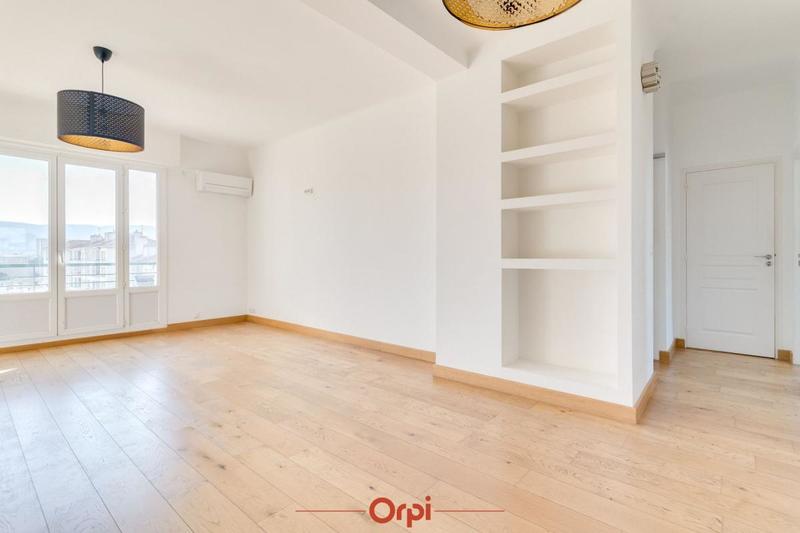 Appartement - 77 m² - 4 pièces