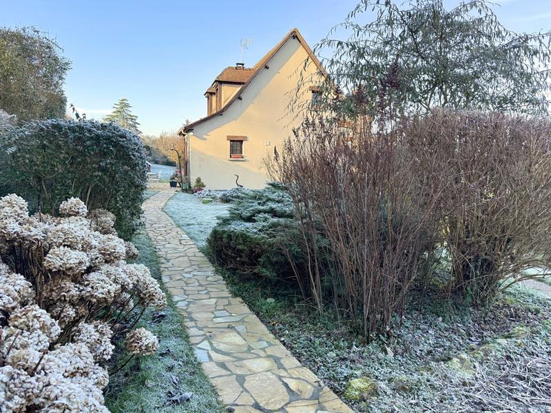 Maison - 97 m² - 4 pièces