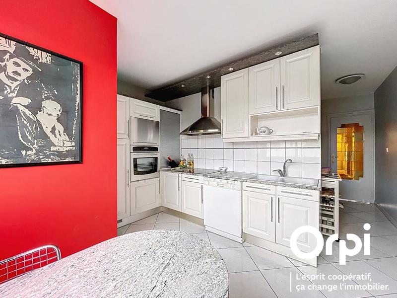 Appartement - 108 m² - 4 pièces