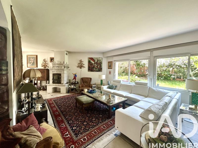 Appartement - 260 m² - 8 pièces