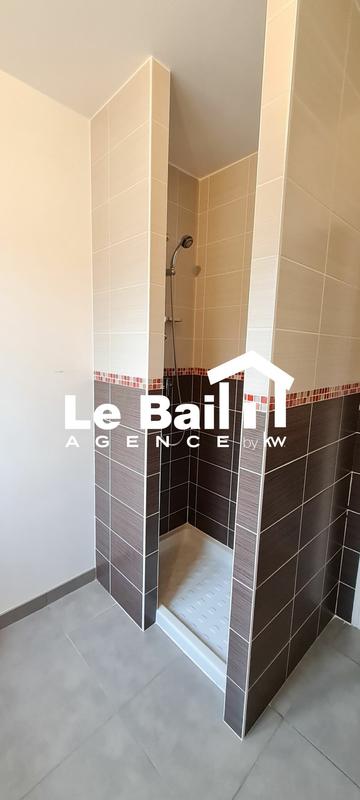 Maison - 228 m² - 8 pièces