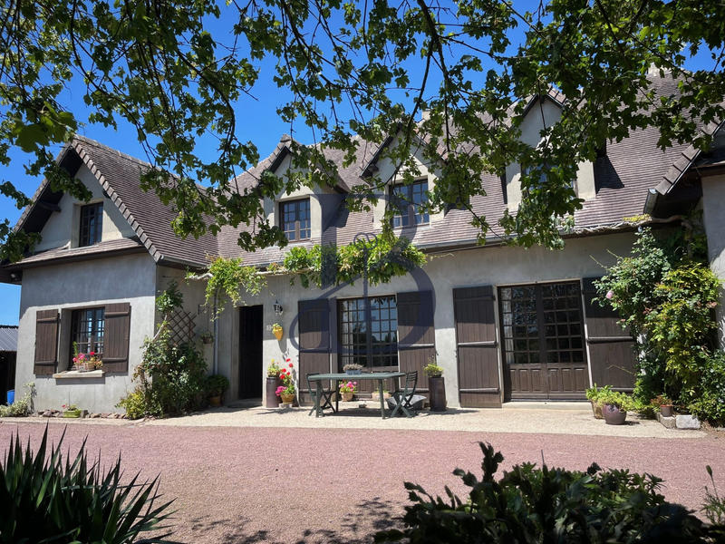 Maison - 165 m² - 7 pièces