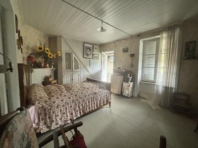 Maison en pierre - 80 m² - 4 pièces