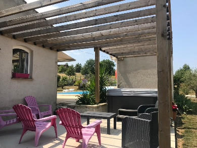 Propriété - 302 m² - 9 pièces