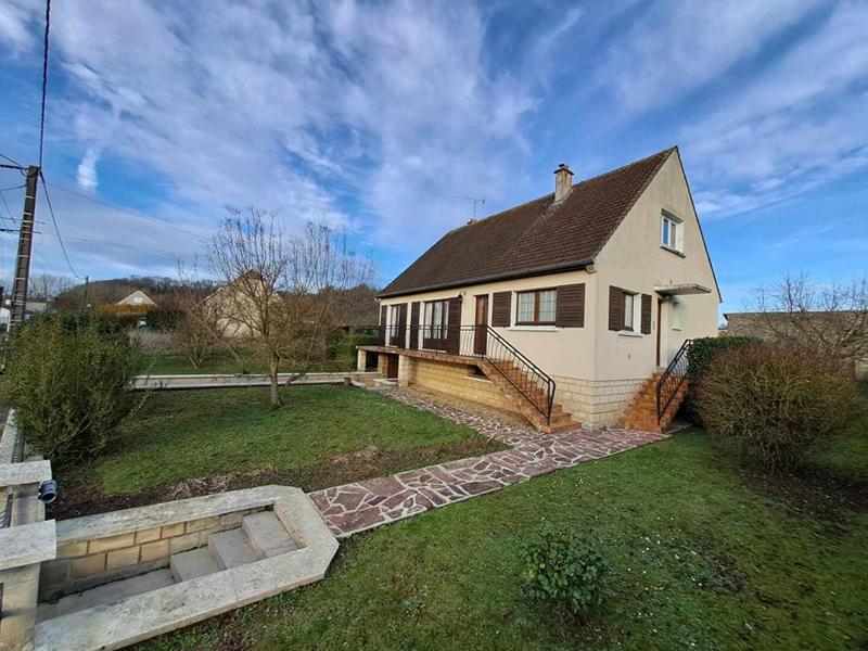 Maison - 95 m² - 4 pièces