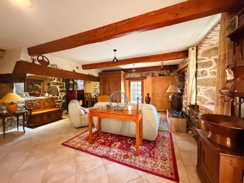 Maison - 137 m² - 8 pièces